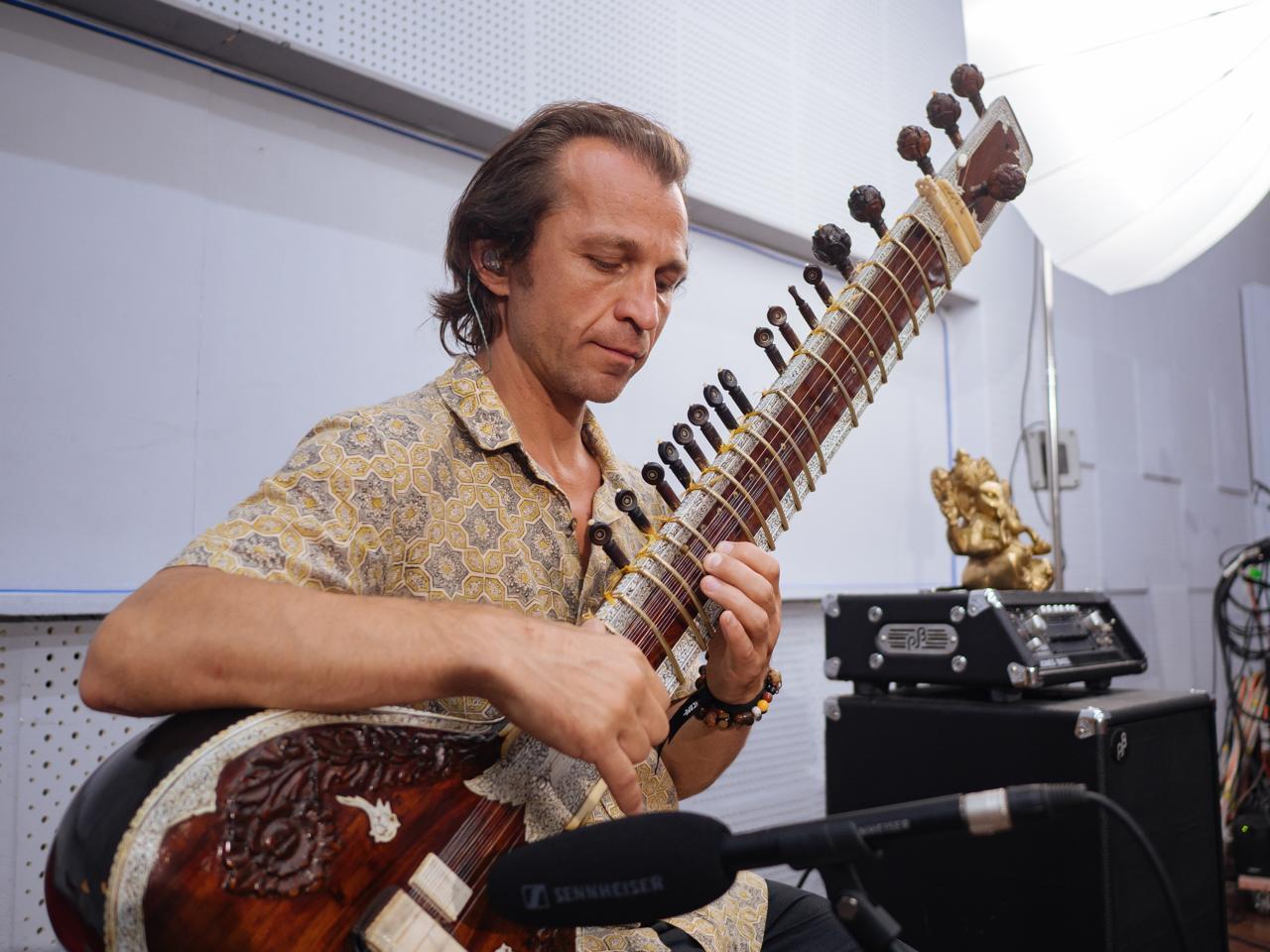 From Russia To Ganga: Stepan Christanov’s Sitar Journey